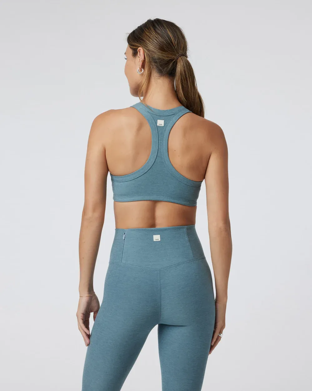 ブルーハワイ VUORI Women's Elevation Racer Bra SMOKE BLUE HEATHER