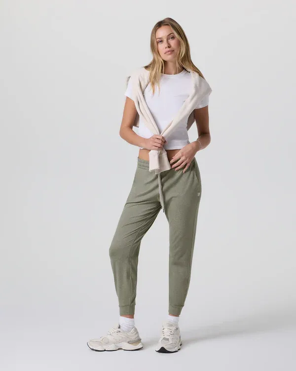 VUORI Women's Performance Jogger LAUREL HEATHER