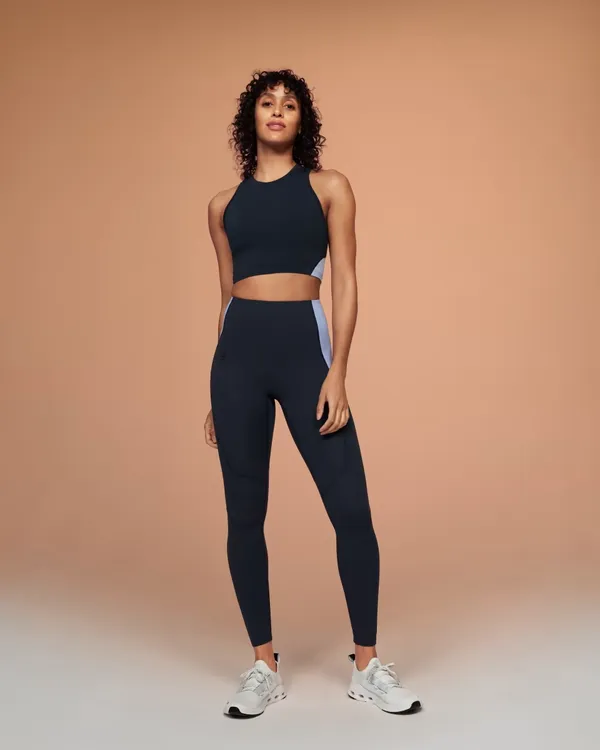 Women's Movement Crop