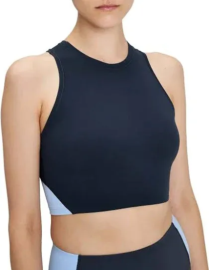 Women's Movement Crop